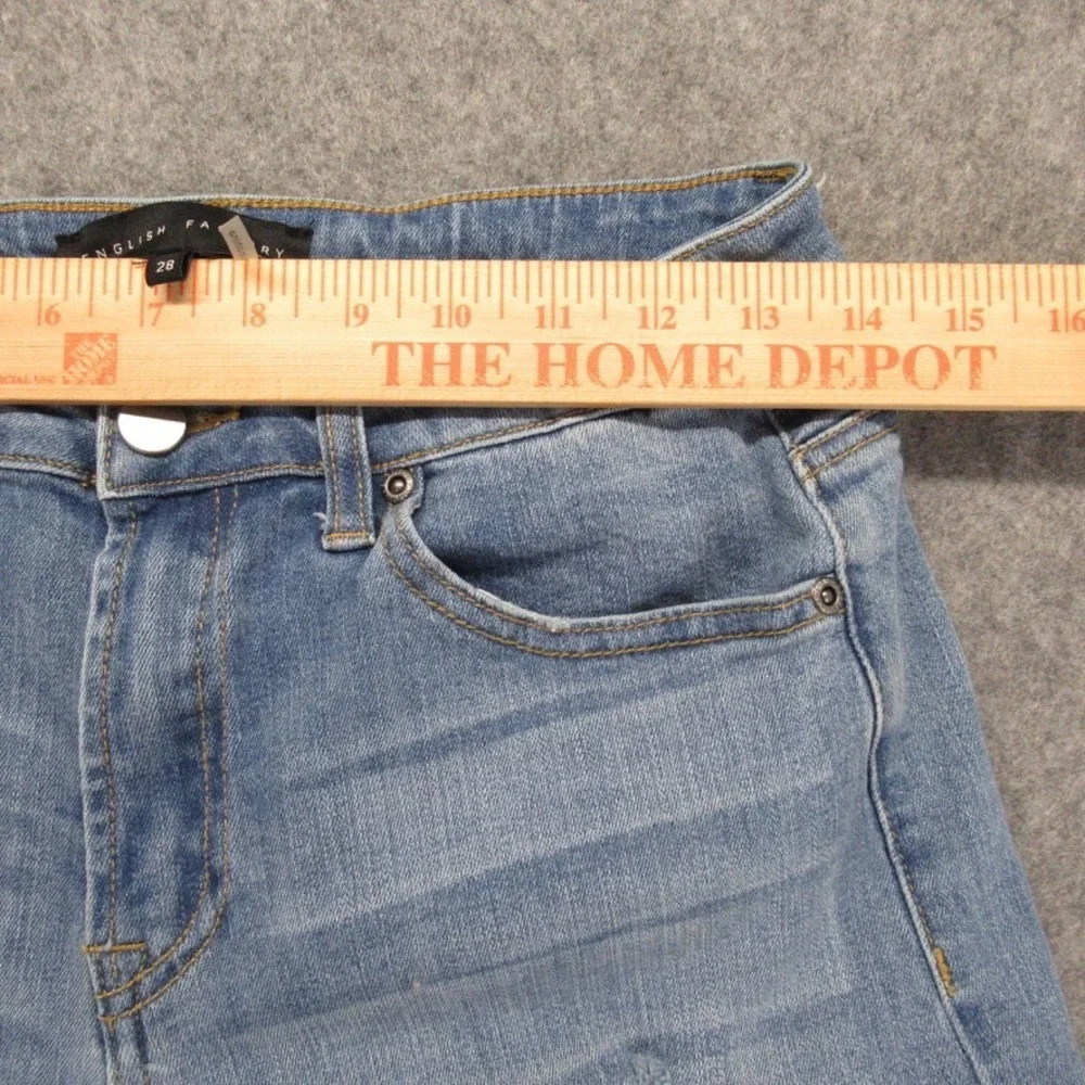 English Factory Womens Distressed‎ Ankle Jean Size 28 (Measures 28x26)